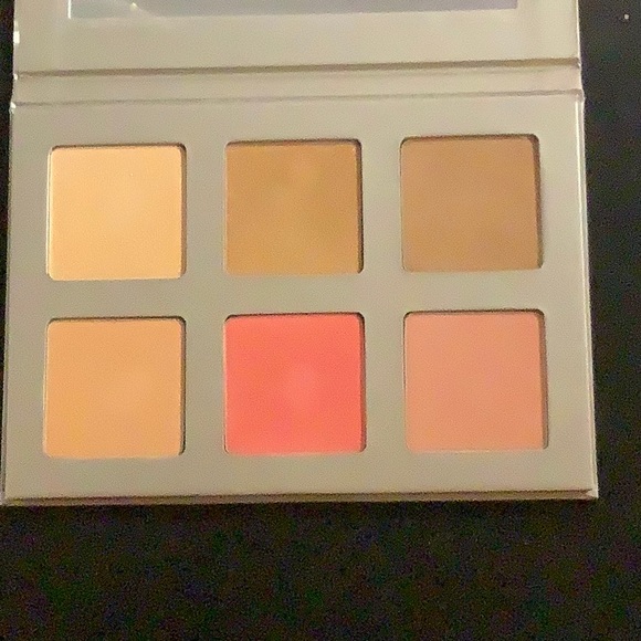 Iconic London Blaze Chaser Face Palette - Picture 1 of 2